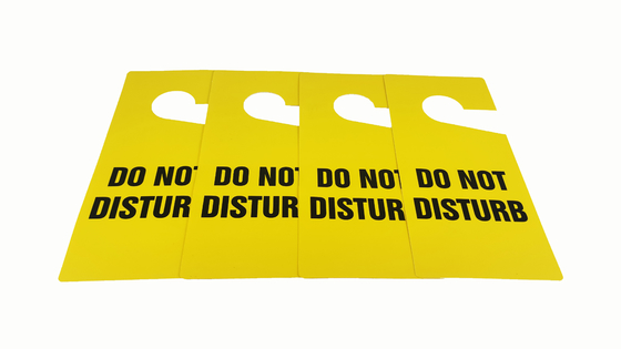Op maat gemaakte plastic veiligheidslabel voor duurzame en betrouwbare veiligheidsoplossingen